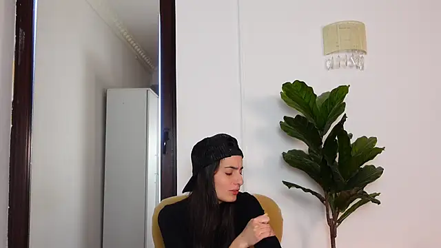 NinaCrystal1 online show from 15, 12, 2025