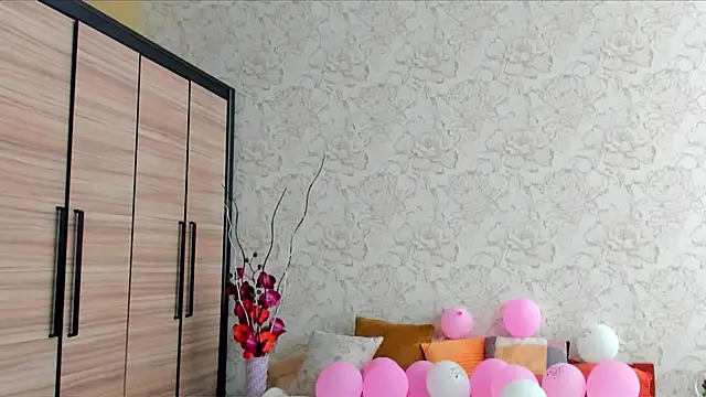 Snapshot of JulisSweet chatting on 20, 2, 2025 JulisSweet online show from 20, 2, 2025