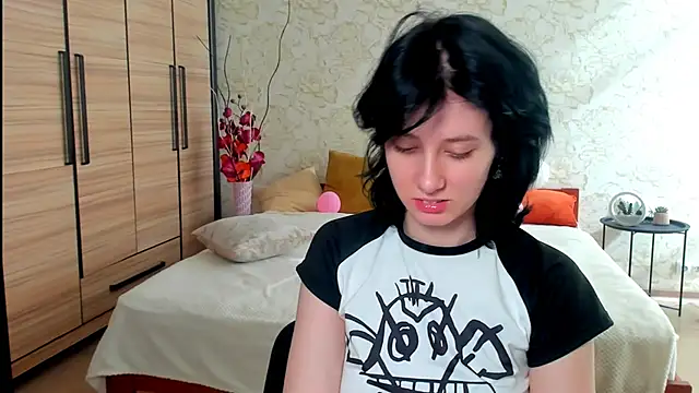 Snapshot of JulisSweet chatting on 15, 3, 2025 JulisSweet online show from 15, 3, 2025