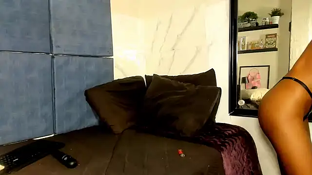 Snapshot of Ebonydollxx chatting on 22, 5, 2026 Ebonydollxx online show from 22, 5, 2026