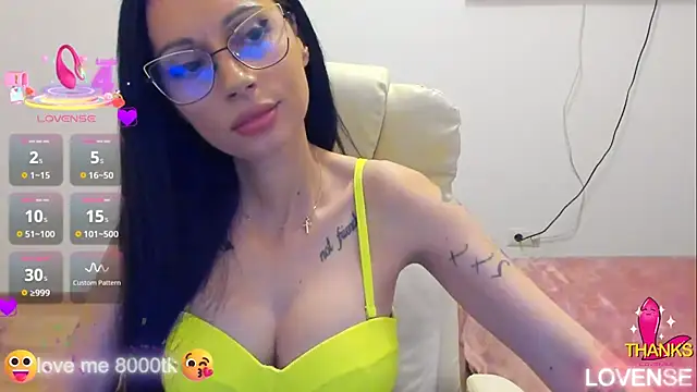 Snapshot of kissnicol32 chatting on 21, 11, 2025 kissnicol32 online show from 21, 11, 2025