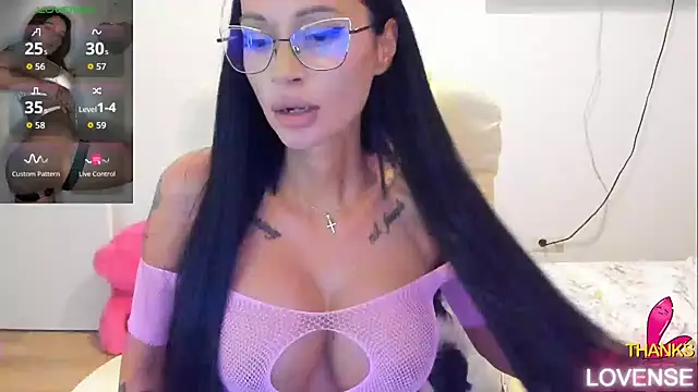 Snapshot of kissnicol32 chatting on 11, 7, 2026 kissnicol32 online show from 11, 7, 2026