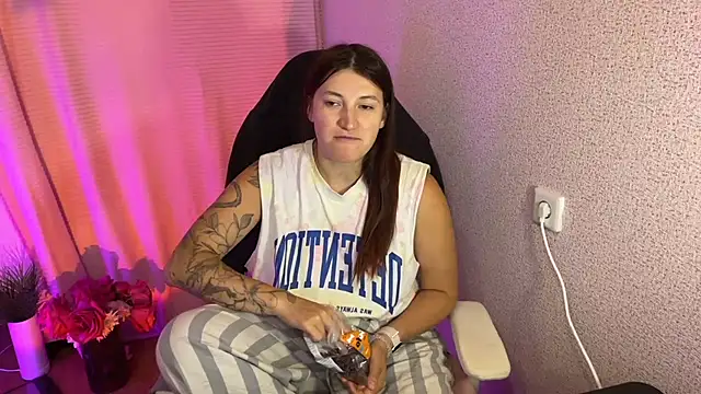 Katrin  kiss online show from 18, 10, 2025