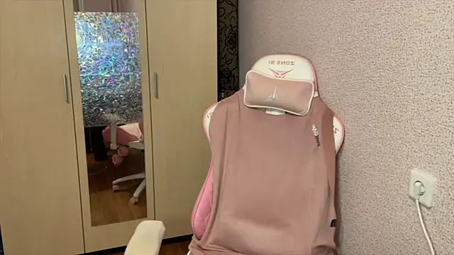 Katrin  kiss online show from 9, 3, 2026