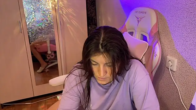 Katrin  kiss online show from 19, 4, 2026