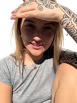 Snapshot of Goldloeckchen159 chatting on 15, 11, 2025 Goldloeckchen159 online show from 15, 11, 2025