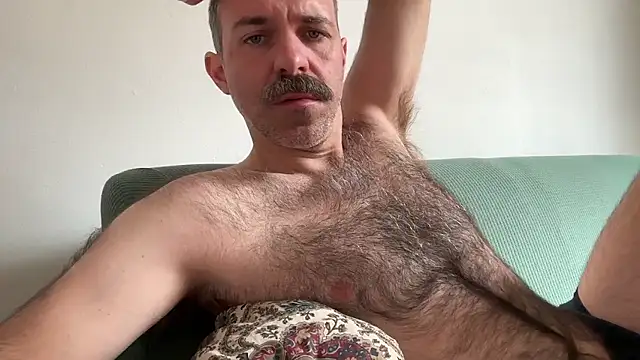 Snapshot of Brianjonest chatting on 5, 7, 2026 Brianjonest online show from 5, 7, 2026