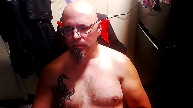 KrazyLegz online show from 5, 10, 2025