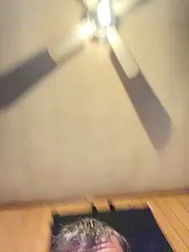 Snapshot of bigJohnson223 chatting on 4, 3, 2025 bigJohnson223 online show from 4, 3, 2025