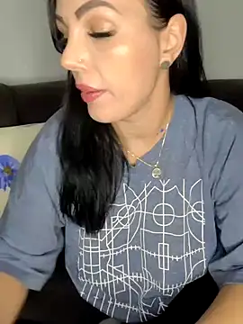 ReiyaRey online show from 4, 11, 2025