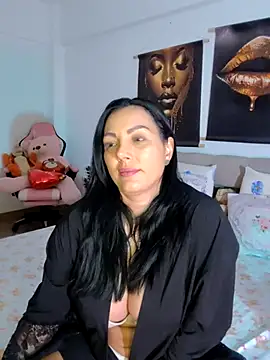 ReiyaRey online show from 2, 4, 2026