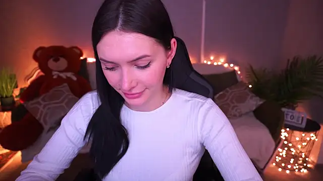 MilaSecrett online show from 7, 3, 2026