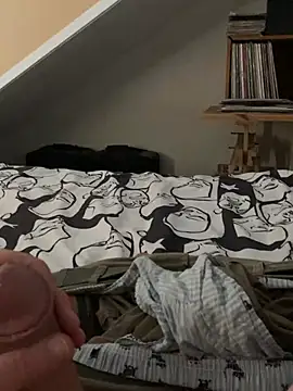 LivingLegend1978 online show from 4, 4, 2026