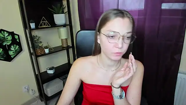 EmillyPlay online show from 11, 3, 2025