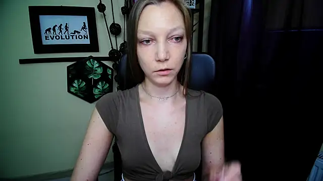 EmillyPlay online show from 19, 6, 2026