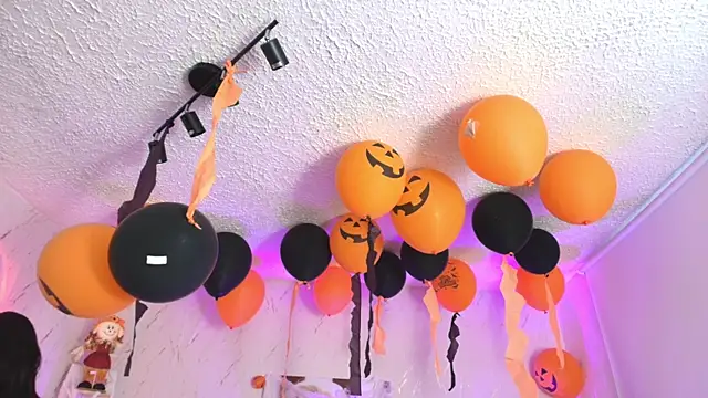 SALOOMEE   online show from 31, 10, 2025