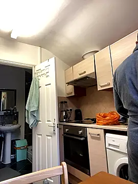 Yourhotboy 42 online show from 11, 1, 2026