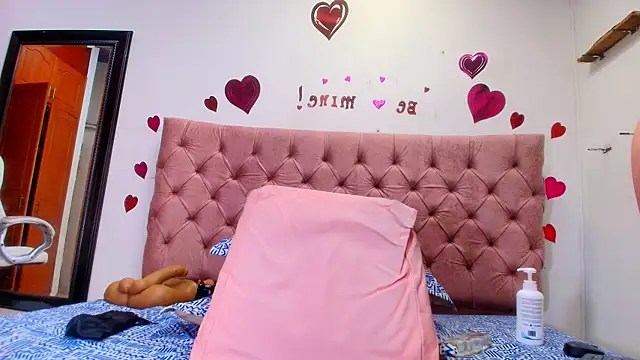 Snapshot of diane_di chatting on 26, 2, 2025 diane di online show from 26, 2, 2025