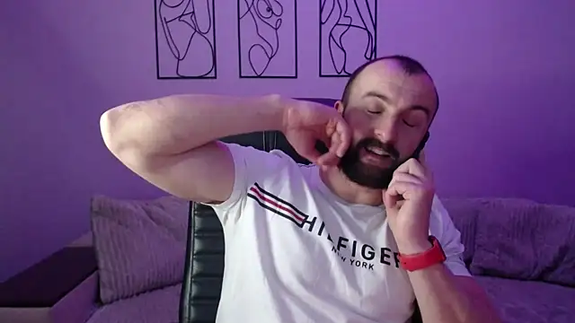 brindlefly6969 online show from 20, 12, 2025