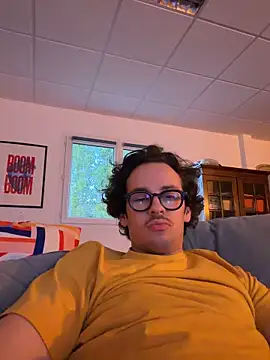 Snapshot of hardmecl chatting on 3, 5, 2026 hardmecl online show from 3, 5, 2026