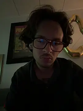Snapshot of hardmecl chatting on 8, 8, 2026 hardmecl online show from 8, 8, 2026