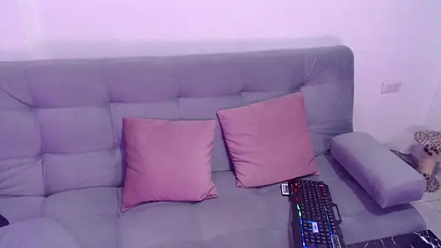 Ari-Hall online show from 12, 12, 2024