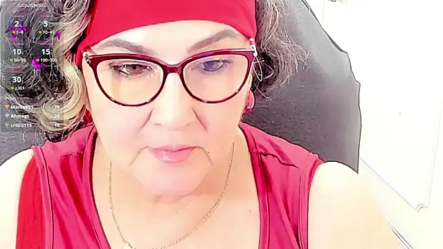 Snapshot of cataleya_mom chatting on 7, 6, 2026 cataleya mom online show from 7, 6, 2026