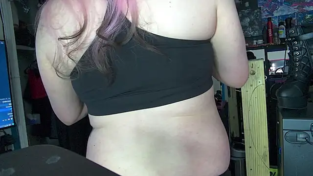 Snapshot of famousALYX chatting on 28, 2, 2026 famousALYX online show from 28, 2, 2026