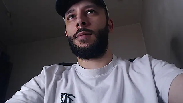 Snapshot of henryaxe chatting on 19, 6, 2026 henryaxe online show from 19, 6, 2026
