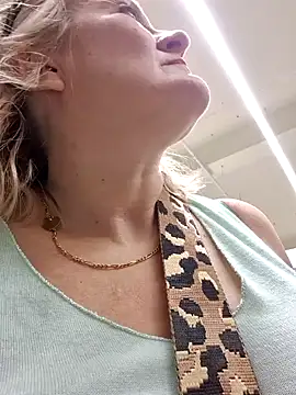 Snapshot of lady_charlyne chatting on 14, 1, 2025 lady charlyne online show from 14, 1, 2025