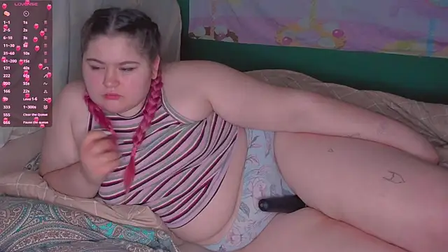 Freakcute  online show from 17, 3, 2025