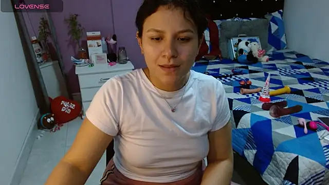 Snapshot of soniafuckboobs chatting on 1, 3, 2025 soniafuckboobs online show from 1, 3, 2025