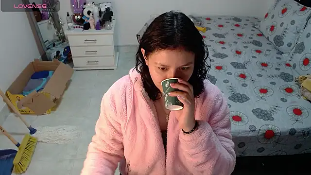 soniafuckboobs online show from 27, 3, 2026