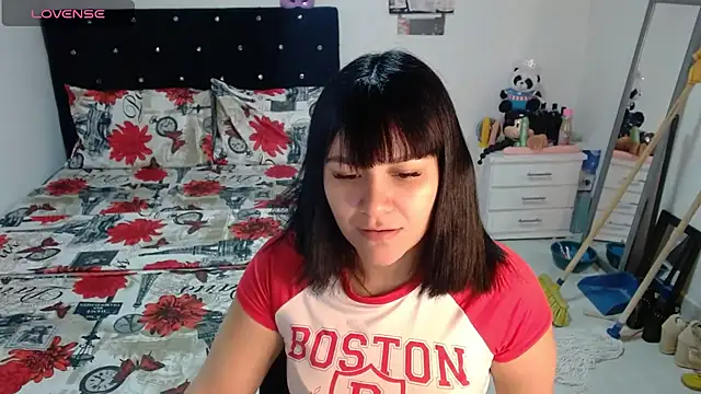 Snapshot of soniafuckboobs chatting on 7, 7, 2026 soniafuckboobs online show from 7, 7, 2026
