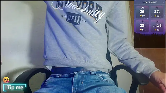 Snapshot of GrayHornyX chatting on 22, 4, 2026 GrayHornyX online show from 22, 4, 2026