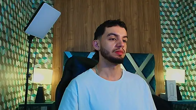 Michael magno online show from 4, 11, 2025