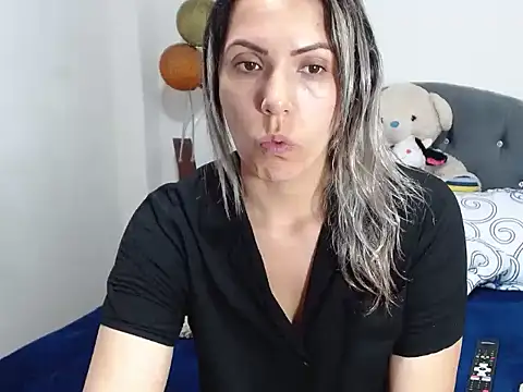 Snapshot of Chantal_hott chatting on 18, 12, 2024 Chantal hott online show from 18, 12, 2024