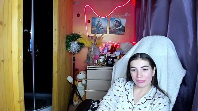 Fiery Brunette  online show from 10, 1, 2026