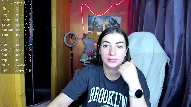 Fiery Brunette  online show from 19, 3, 2026