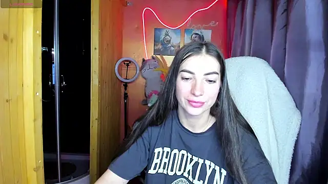 Snapshot of Fiery_Brunette_ chatting on 3, 6, 2026 Fiery Brunette online show from 3, 6, 2026