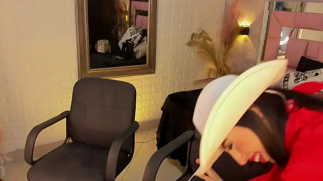 catalina  23 online show from 14, 1, 2025