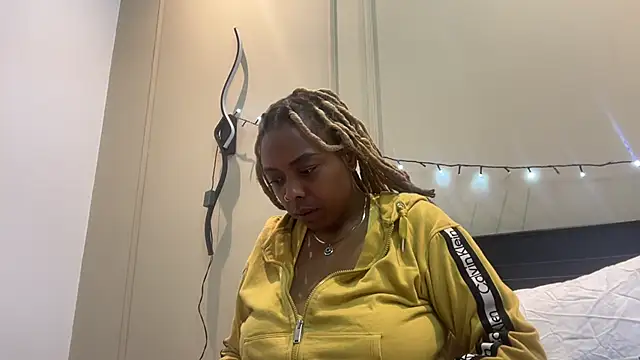 Snapshot of ChocolateCakeQueen chatting on 14, 1, 2025 ChocolateCakeQueen online show from 14, 1, 2025