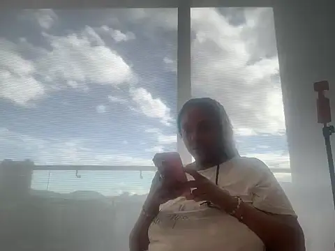 Snapshot of ChocolateCakeQueen chatting on 17, 7, 2026 ChocolateCakeQueen online show from 17, 7, 2026