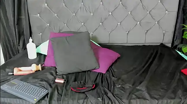 Snapshot of Cataleya_divine chatting on 1, 3, 2025 Cataleya divine online show from 1, 3, 2025