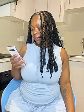 Snapshot of Jazmine-Blue chatting on 4, 6, 2026 Jazmine-Blue online show from 4, 6, 2026