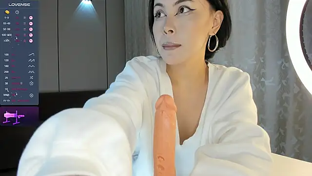 Liu Yifei  online show from 24, 9, 2025