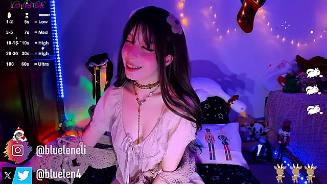 Snapshot of bluelen chatting on 5, 1, 2025 bluelen online show from 5, 1, 2025