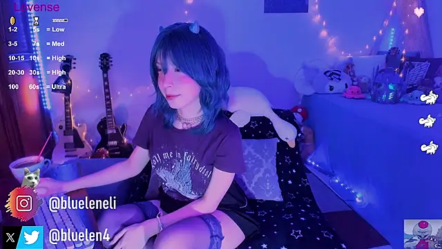 Snapshot of bluelen chatting on 5, 2, 2025 bluelen online show from 5, 2, 2025