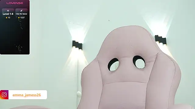 Snapshot of Emma_jamess chatting on 9, 5, 2026 Emma jamess online show from 9, 5, 2026
