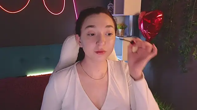 Snapshot of YasmineWest chatting on 3, 3, 2025 YasmineWest online show from 3, 3, 2025